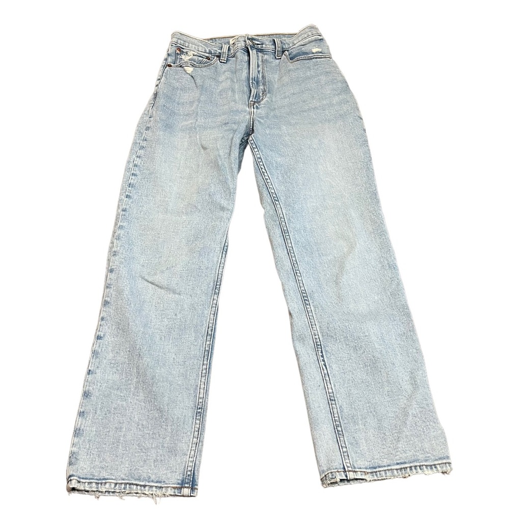 Abercrombie and Fitch The Anke Straight Ultra High Rise Light Wash Jeans Size 6